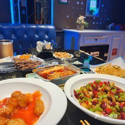 星璨火吧KTV聚会餐厅大庆路店 音乐与美食的完美交融