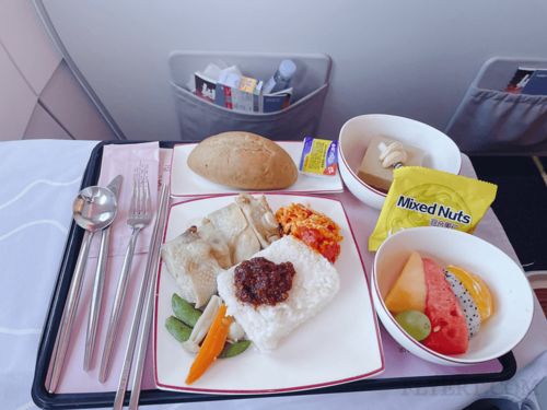 仅700元的A320neo公务舱 吉祥精品线的宽敞与服务体验